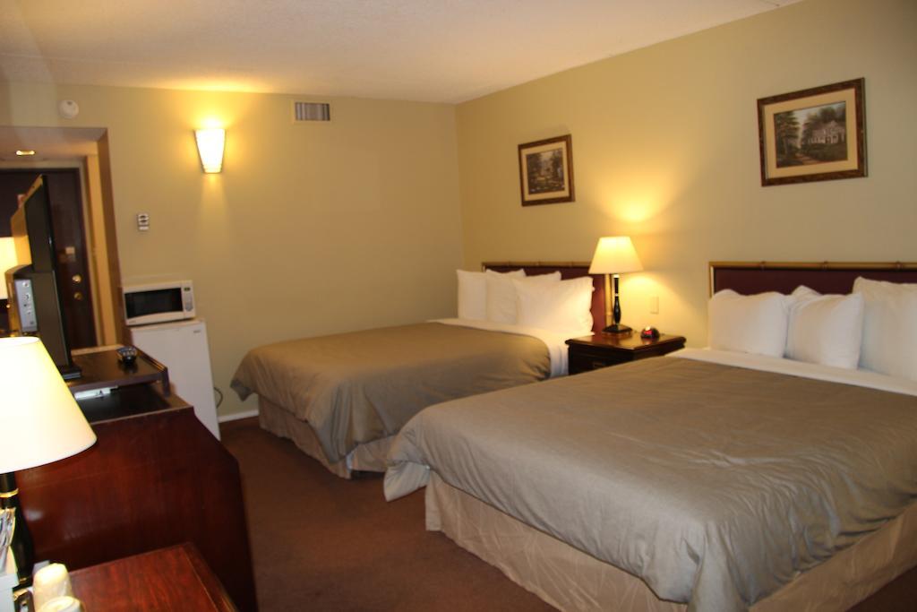 Canway Inn & Suites Dauphin Eksteriør billede