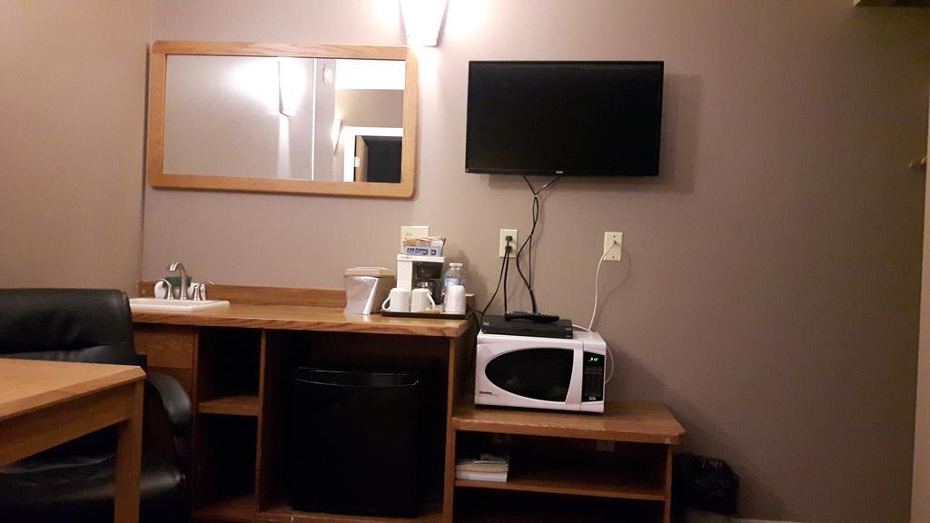 Canway Inn & Suites Dauphin Eksteriør billede