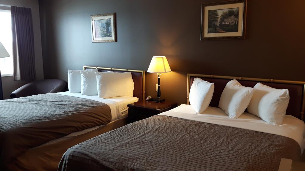 Canway Inn & Suites Dauphin Eksteriør billede