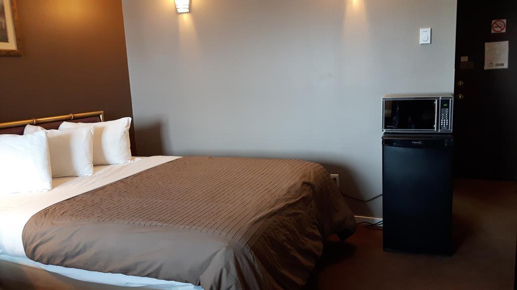 Canway Inn & Suites Dauphin Eksteriør billede